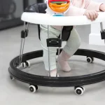 bébé trotteur